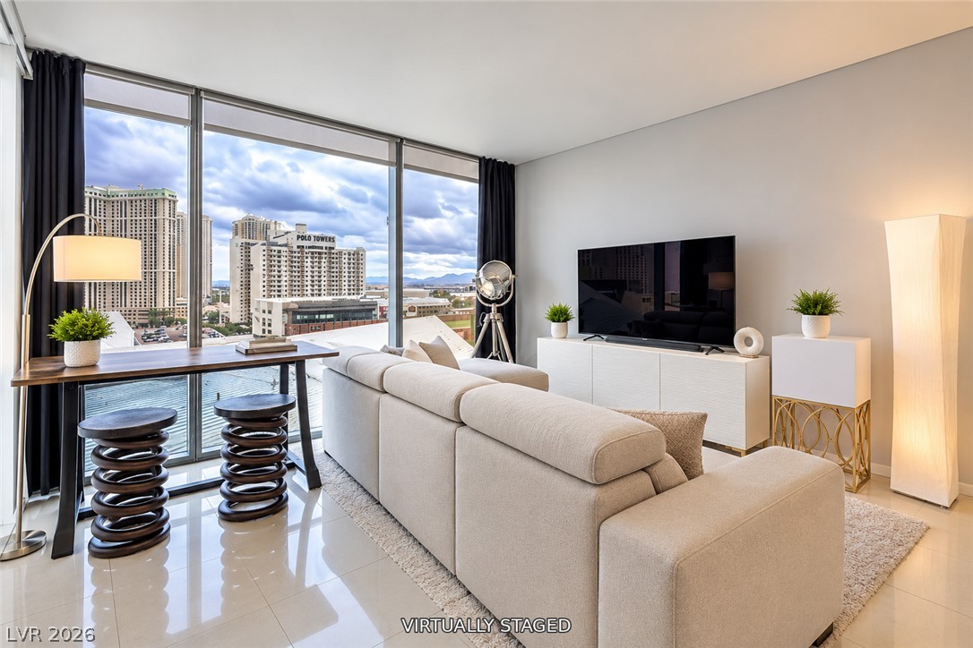 3722 Las Vegas Boulevard 604