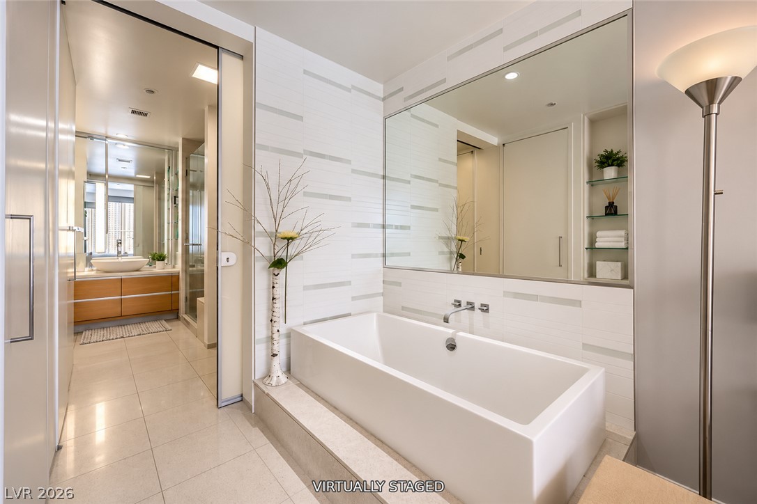 3722 Las Vegas Boulevard 604