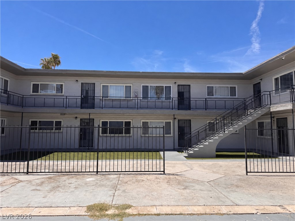 2213 Sunrise Avenue