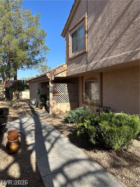 1600 North Torrey Pines Drive 101