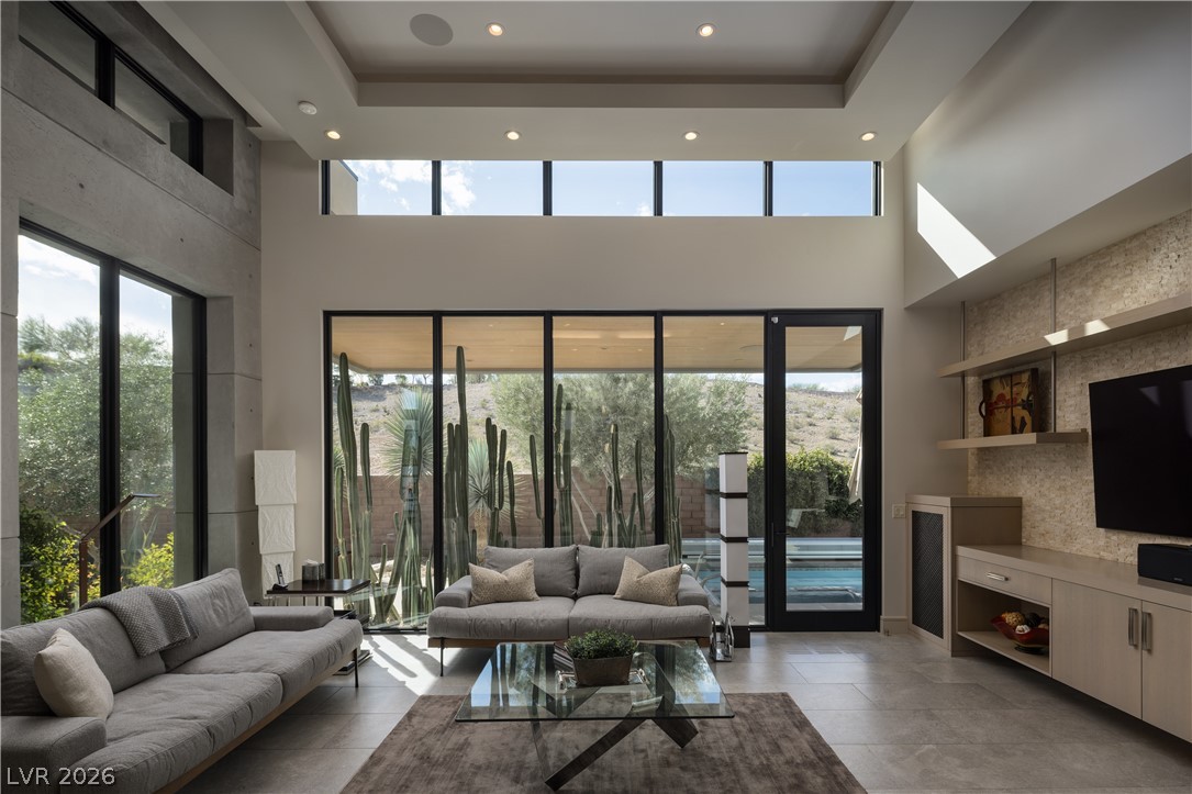 33 Sun Glow Lane