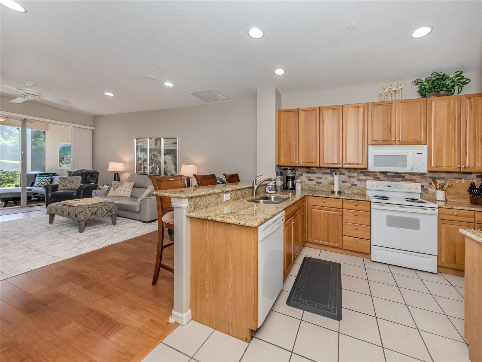 1827 SAN SILVESTRO DR
