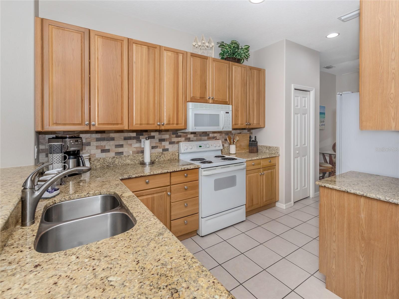 1827 SAN SILVESTRO DR