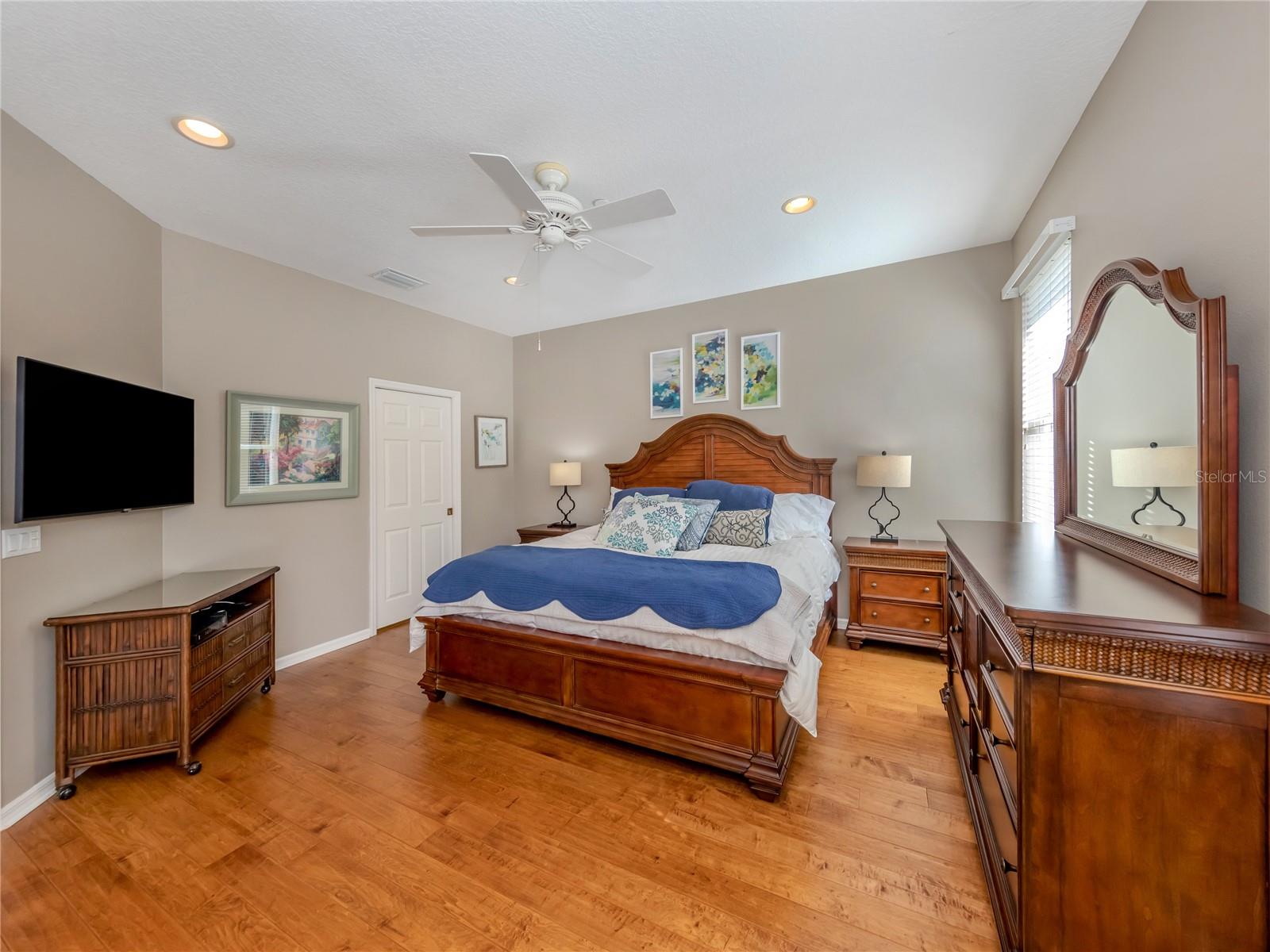 1827 SAN SILVESTRO DR