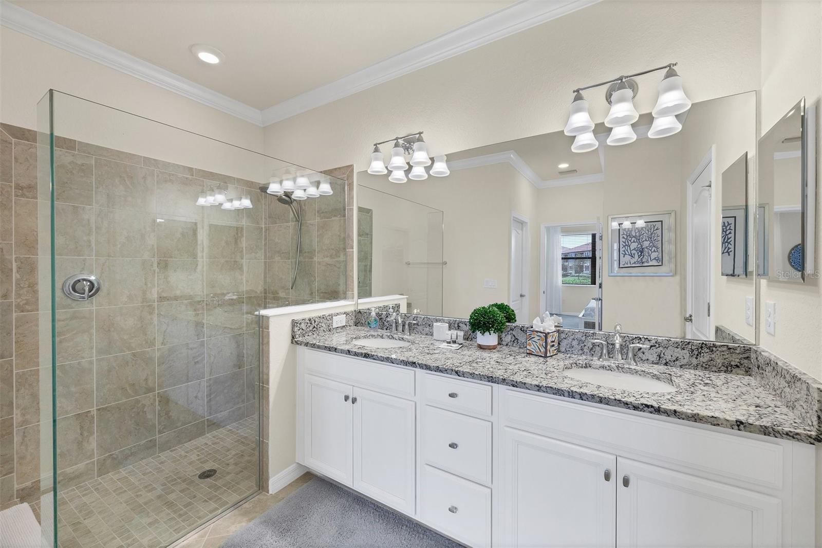 10097 COZY GROVE DR