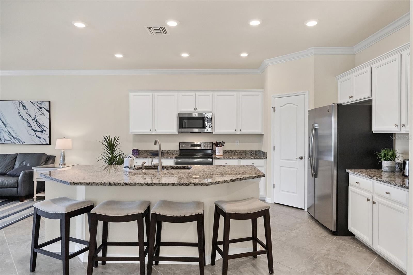 10097 COZY GROVE DR