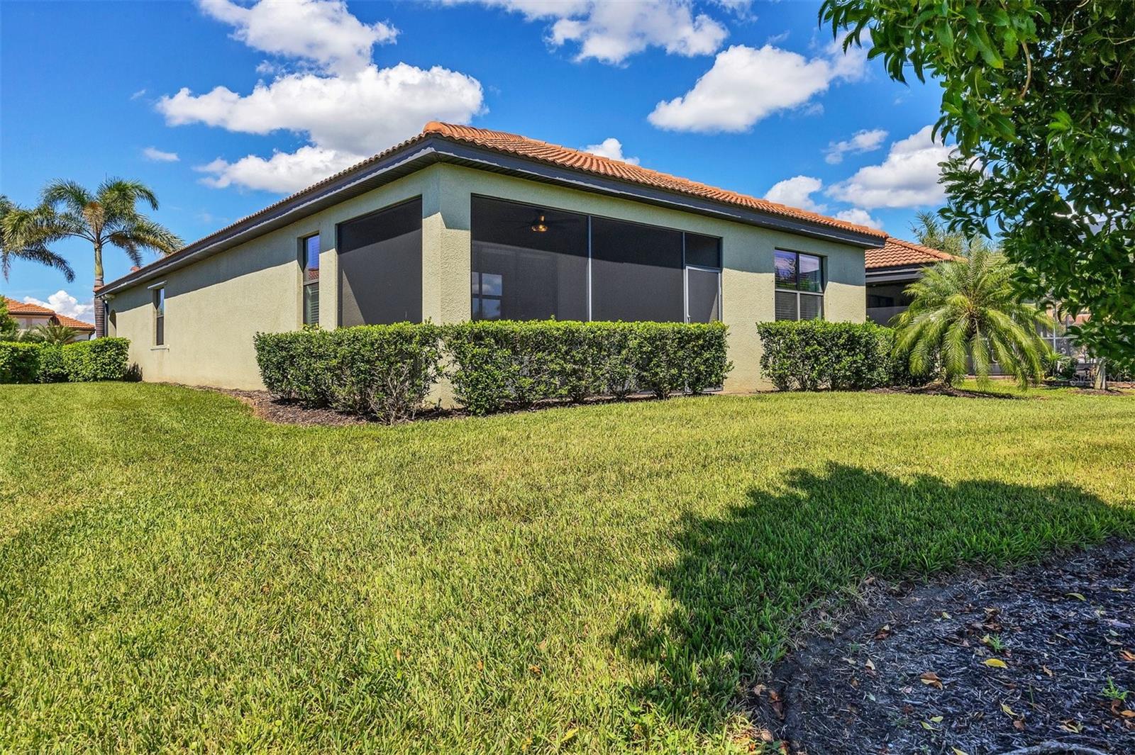 10097 COZY GROVE DR