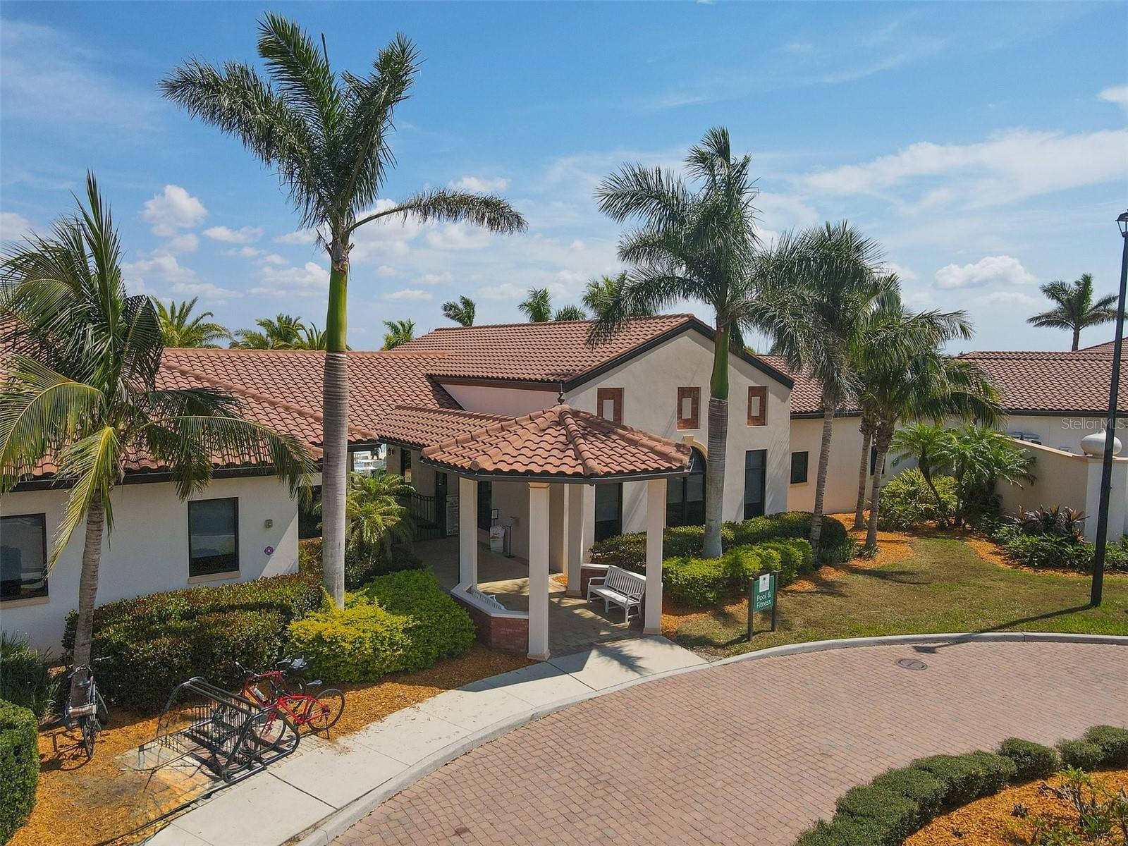 10097 COZY GROVE DR