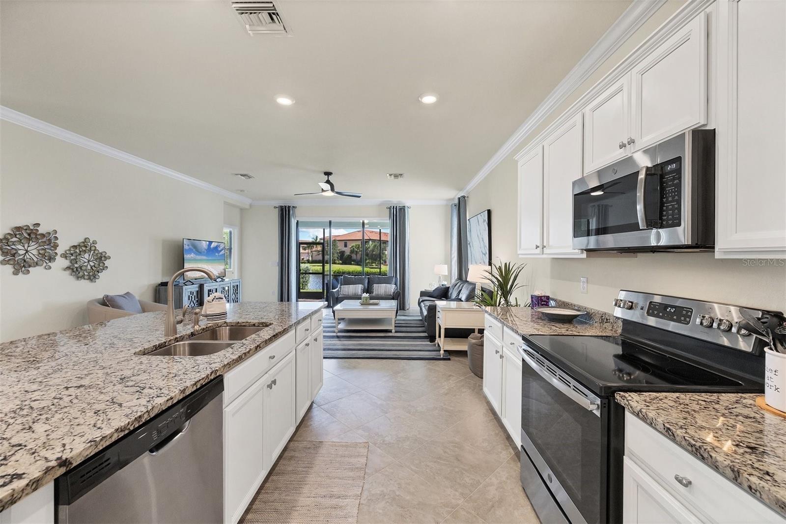 10097 COZY GROVE DR