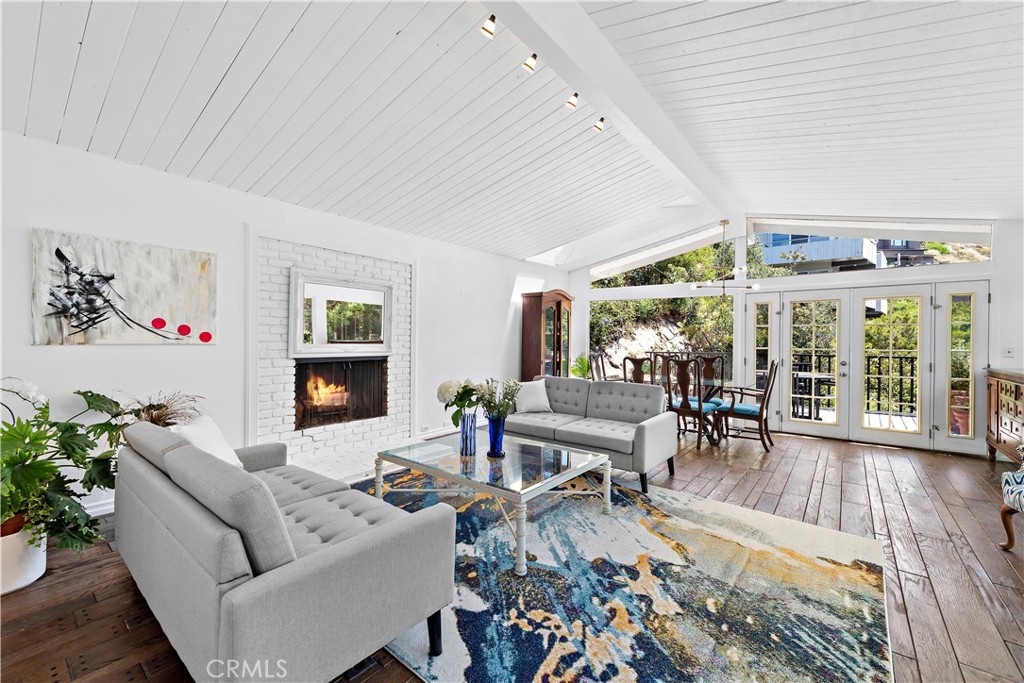 862 Summit Drive