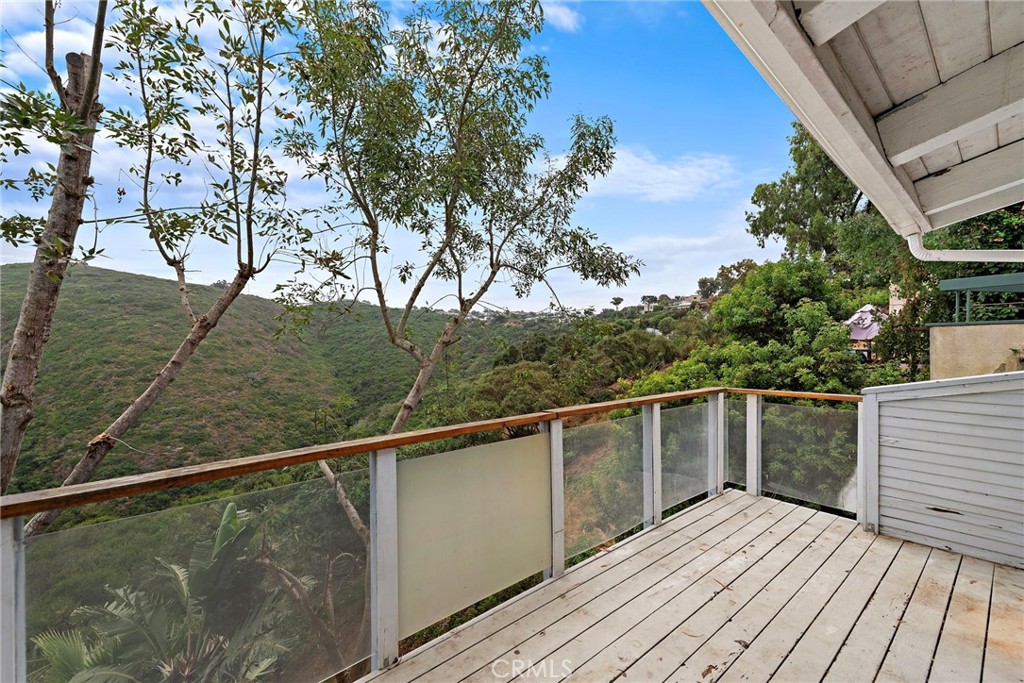 1330 La Mirada Street