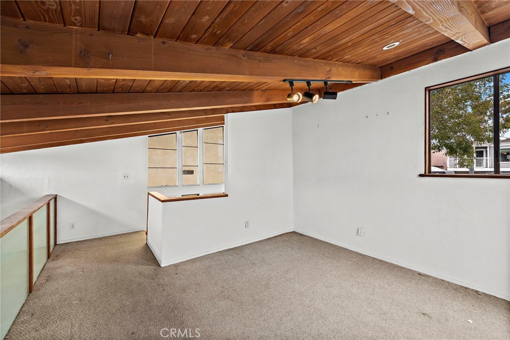 1330 La Mirada Street