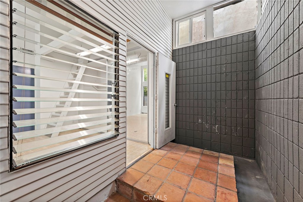 1330 La Mirada Street