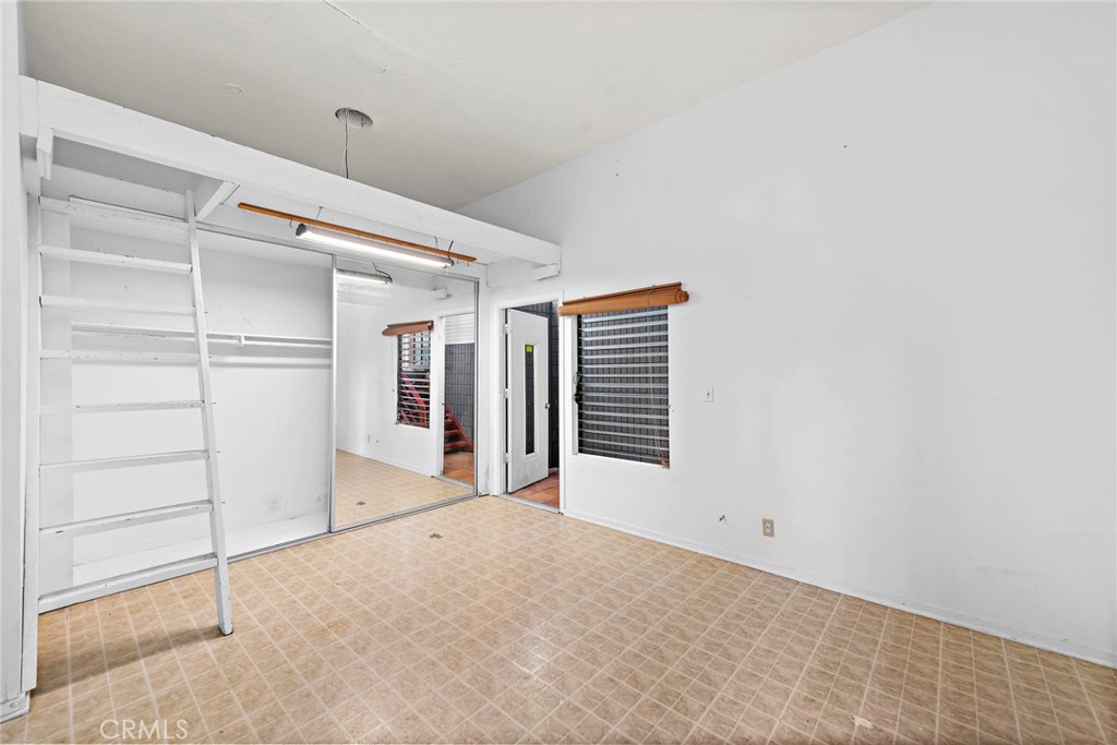 1330 La Mirada Street