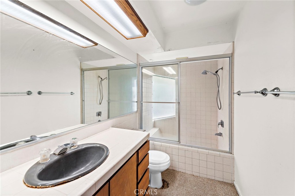 1330 La Mirada Street