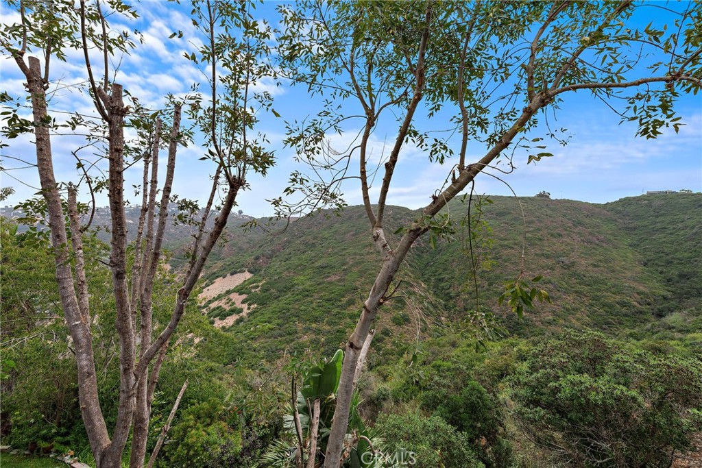 1330 La Mirada Street