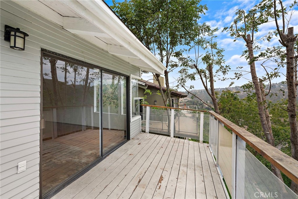 1330 La Mirada Street