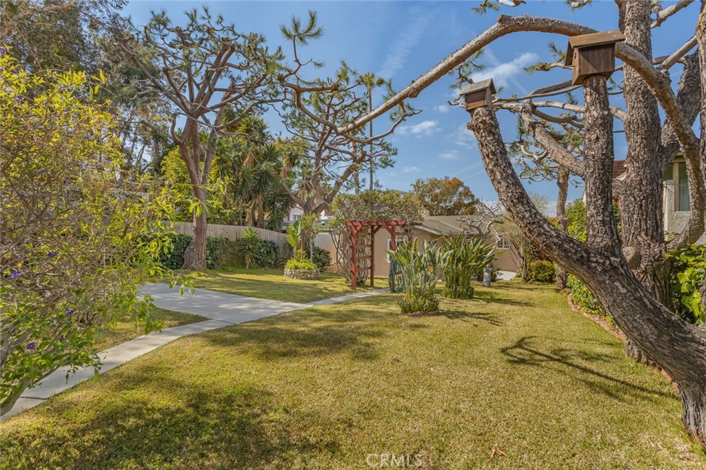 1318 Avenida De La Estrella