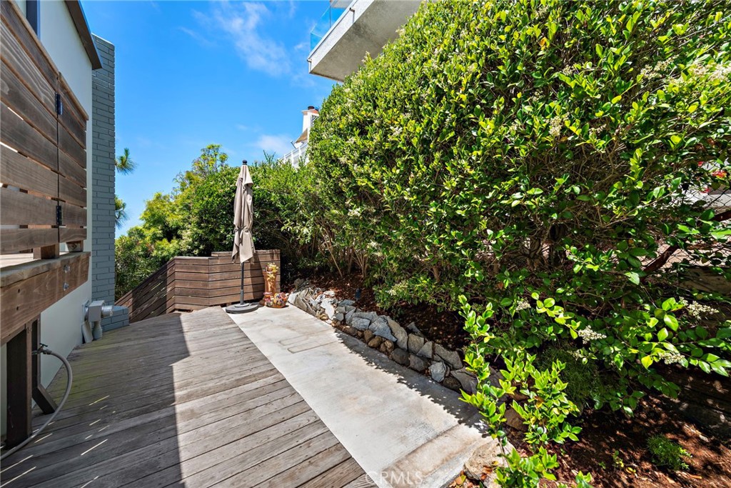 683 Alta Vista Way