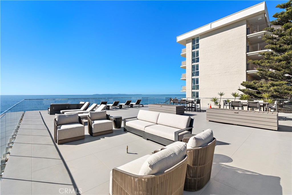 1585 S Coast 65