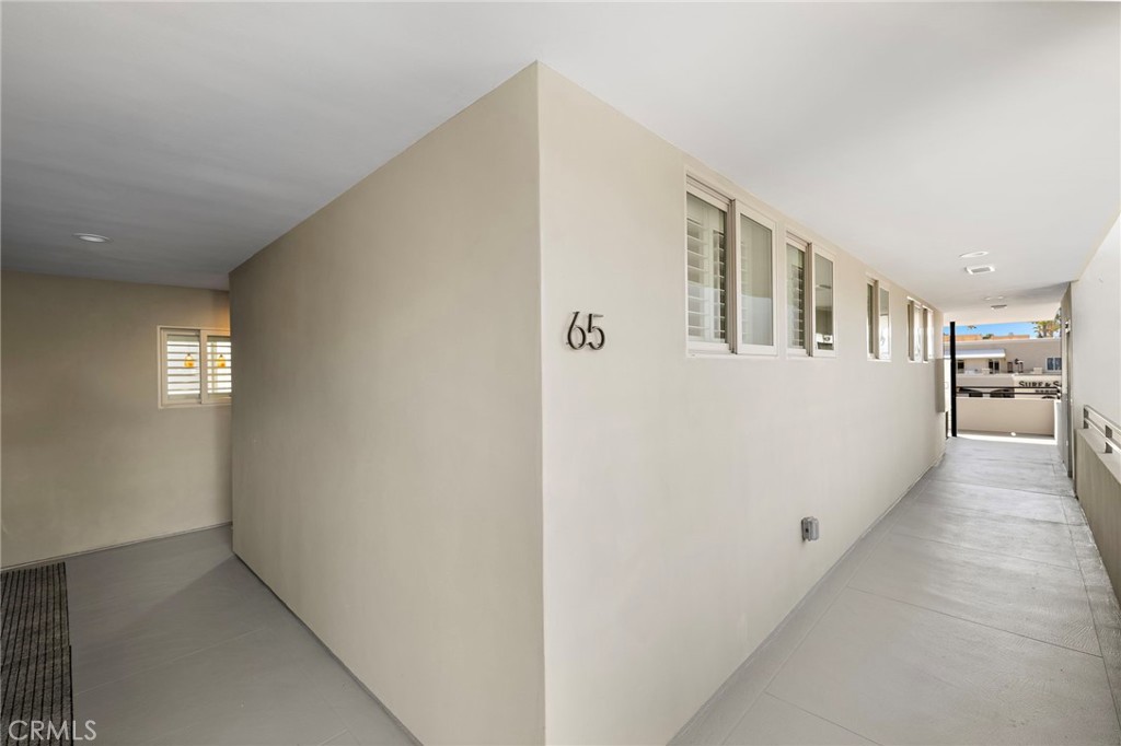 1585 S Coast 65