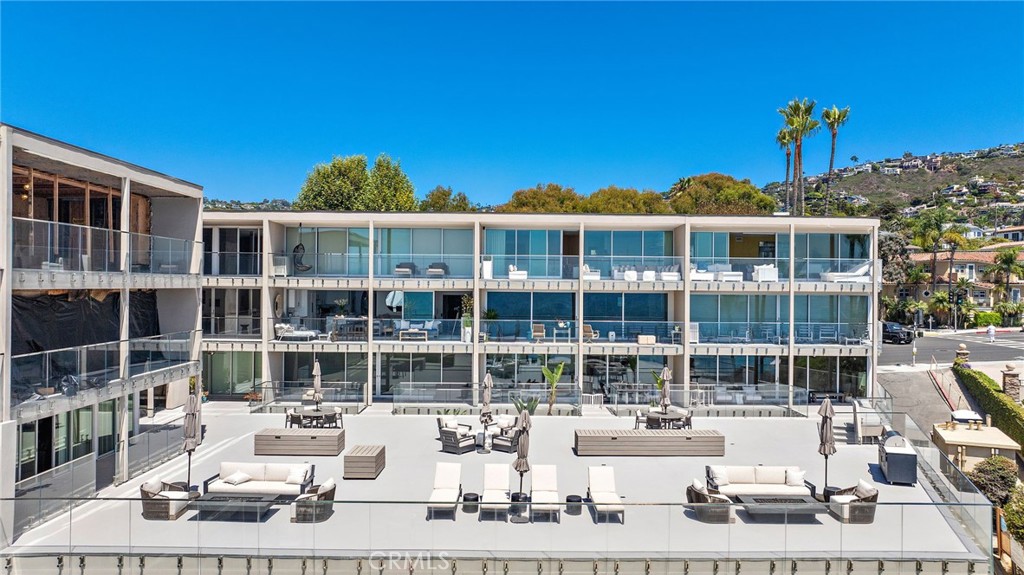 1585 S Coast 65