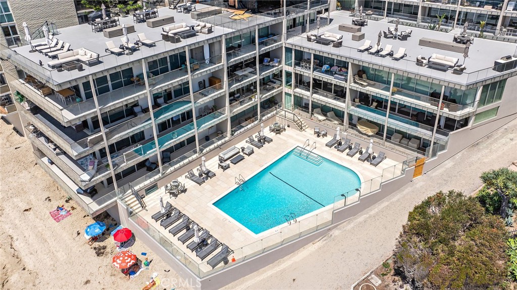 1585 S Coast 65