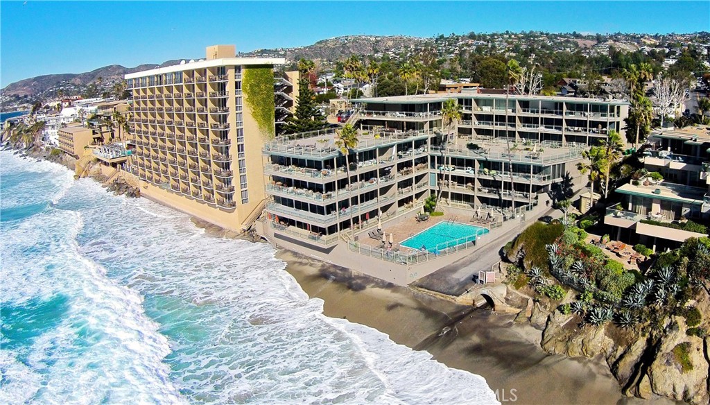 1585 S Coast 65