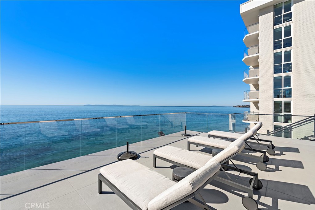 1585 S Coast 65