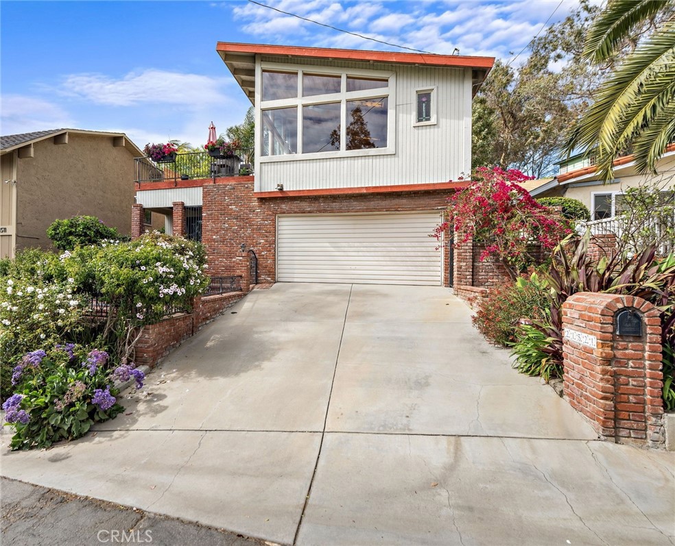 21521 Anns Lane