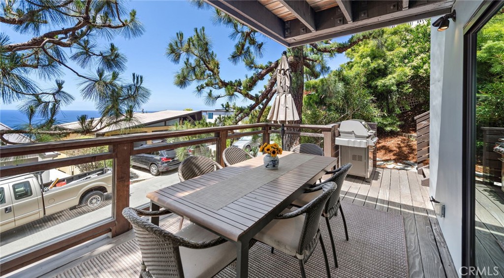 683 Alta Vista Way
