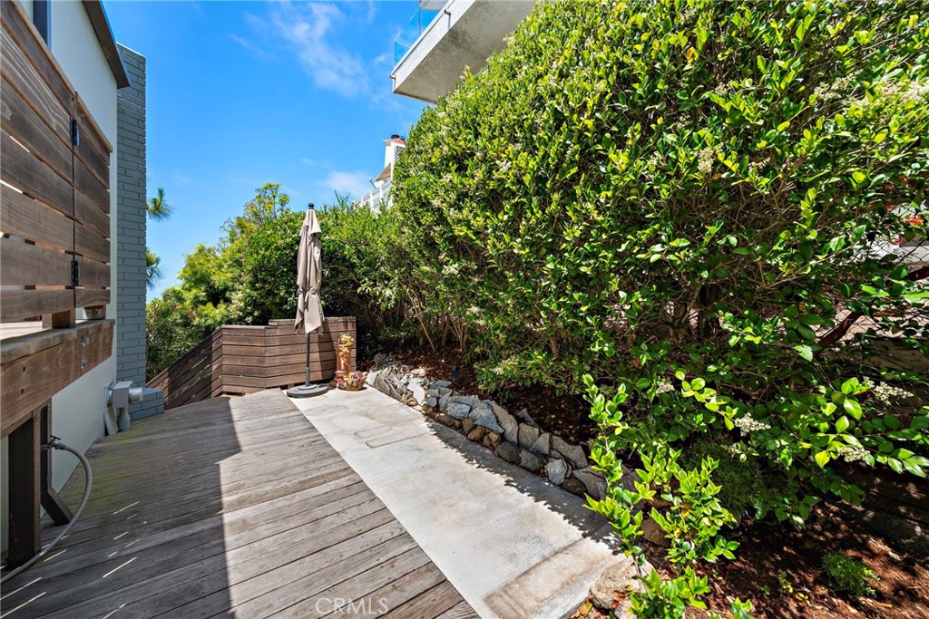 683 Alta Vista Way