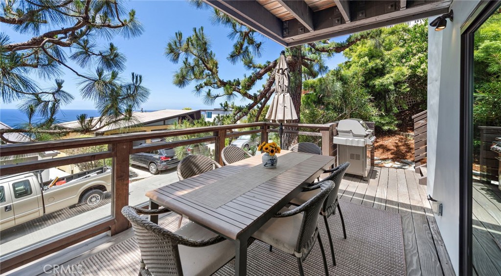 683 Alta Vista Way