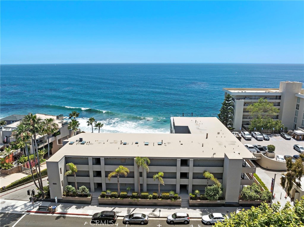 1585 S Coast 65