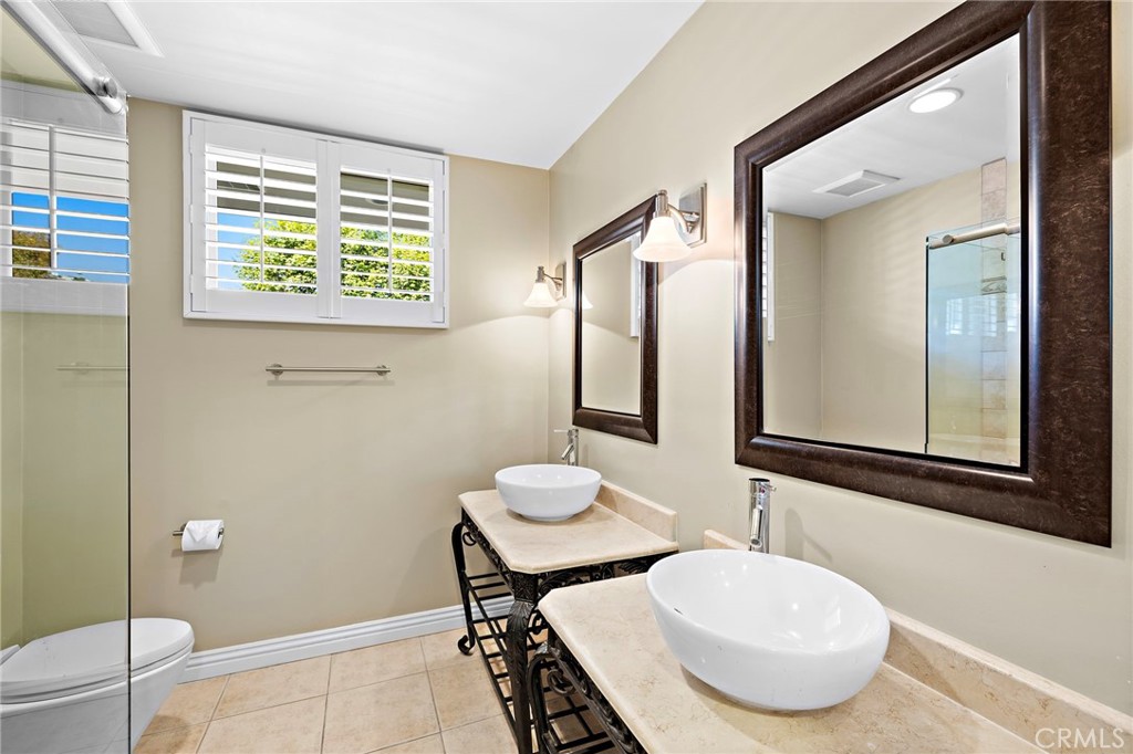 1585 S Coast 65