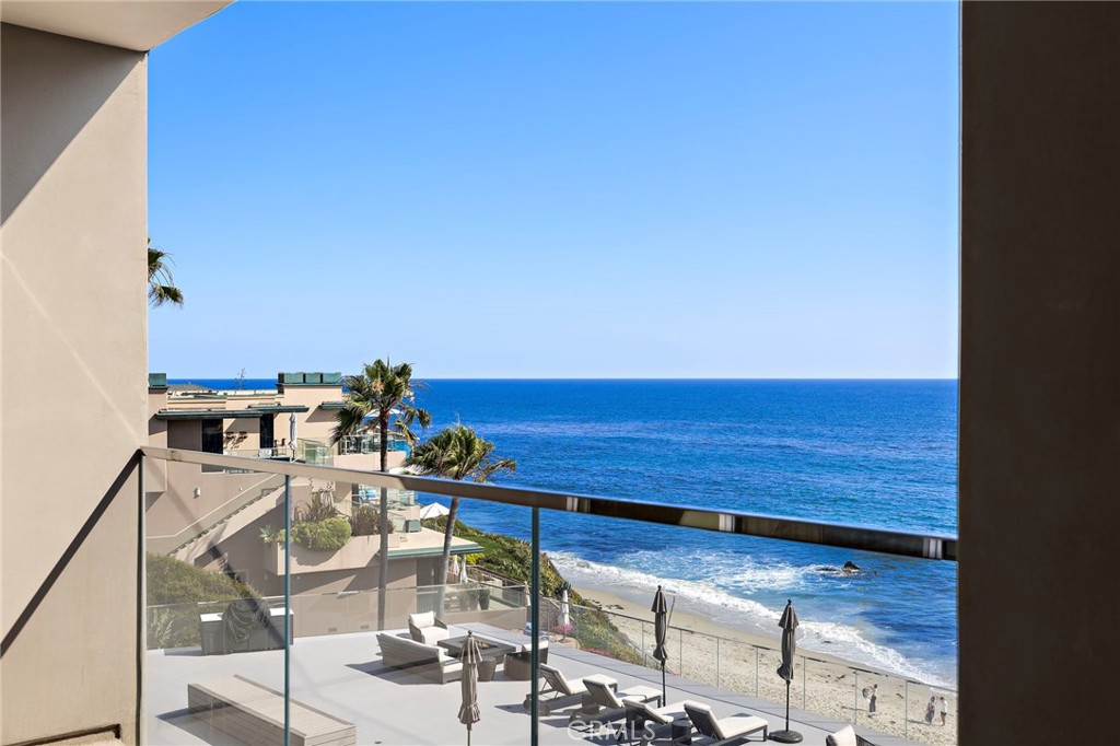 1585 S Coast 65
