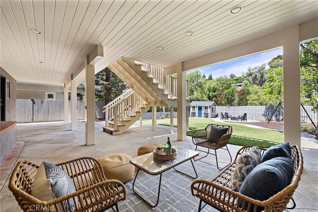 916 Bluebird Canyon Drive