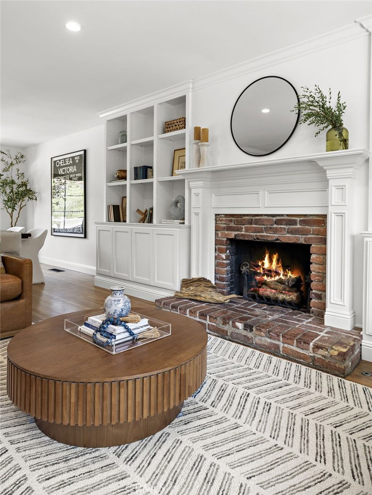 916 Bluebird Canyon Drive