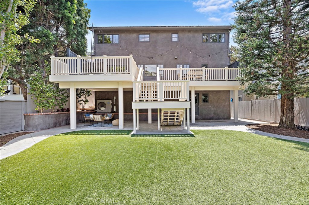 916 Bluebird Canyon Drive