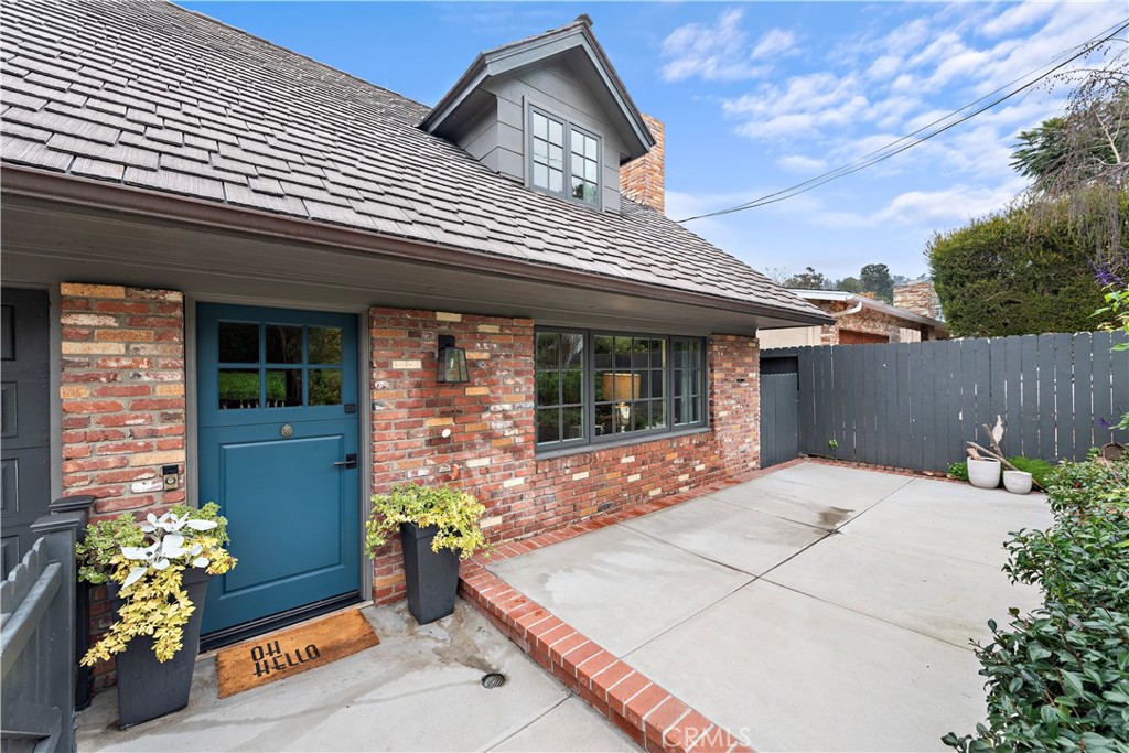 916 Bluebird Canyon Drive