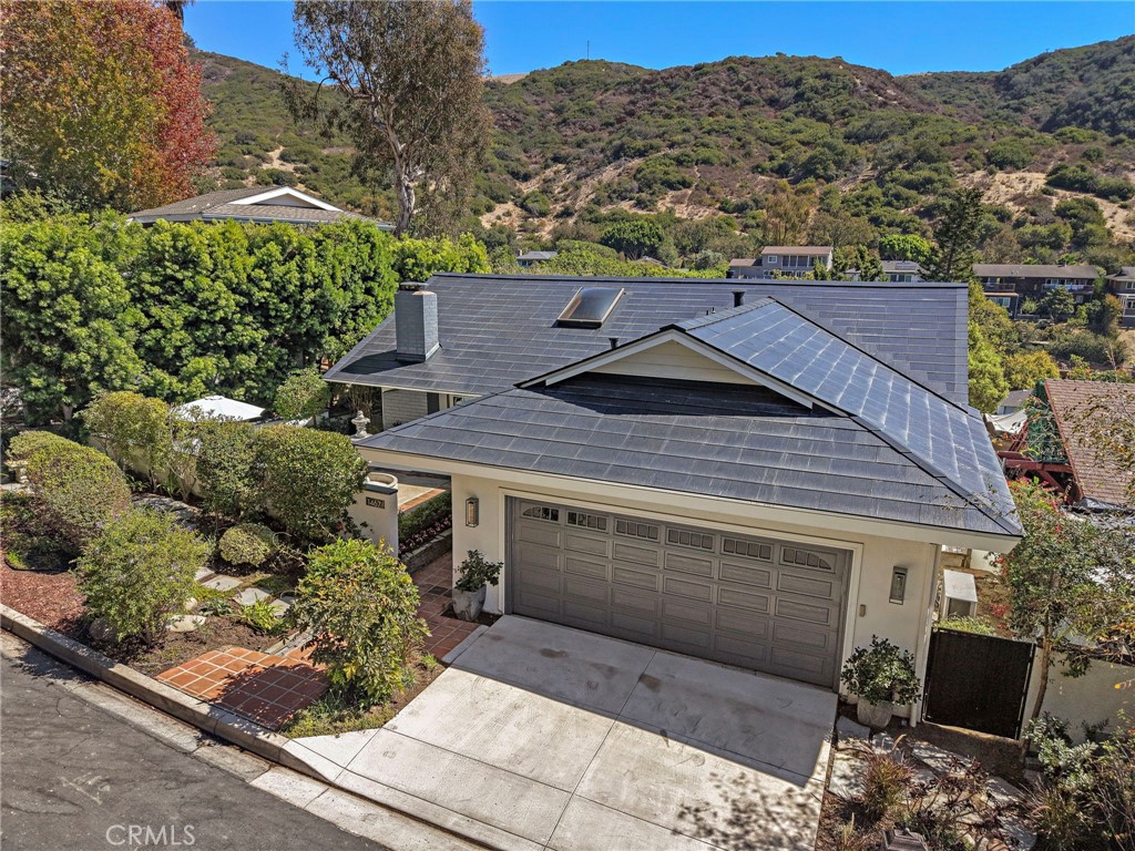 1467 Regatta Road