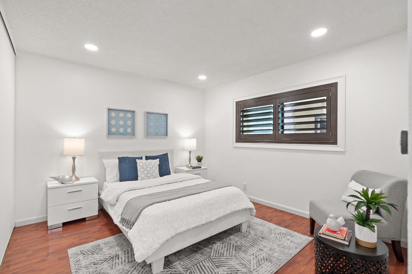 1 Appian Way Unit: 713-2