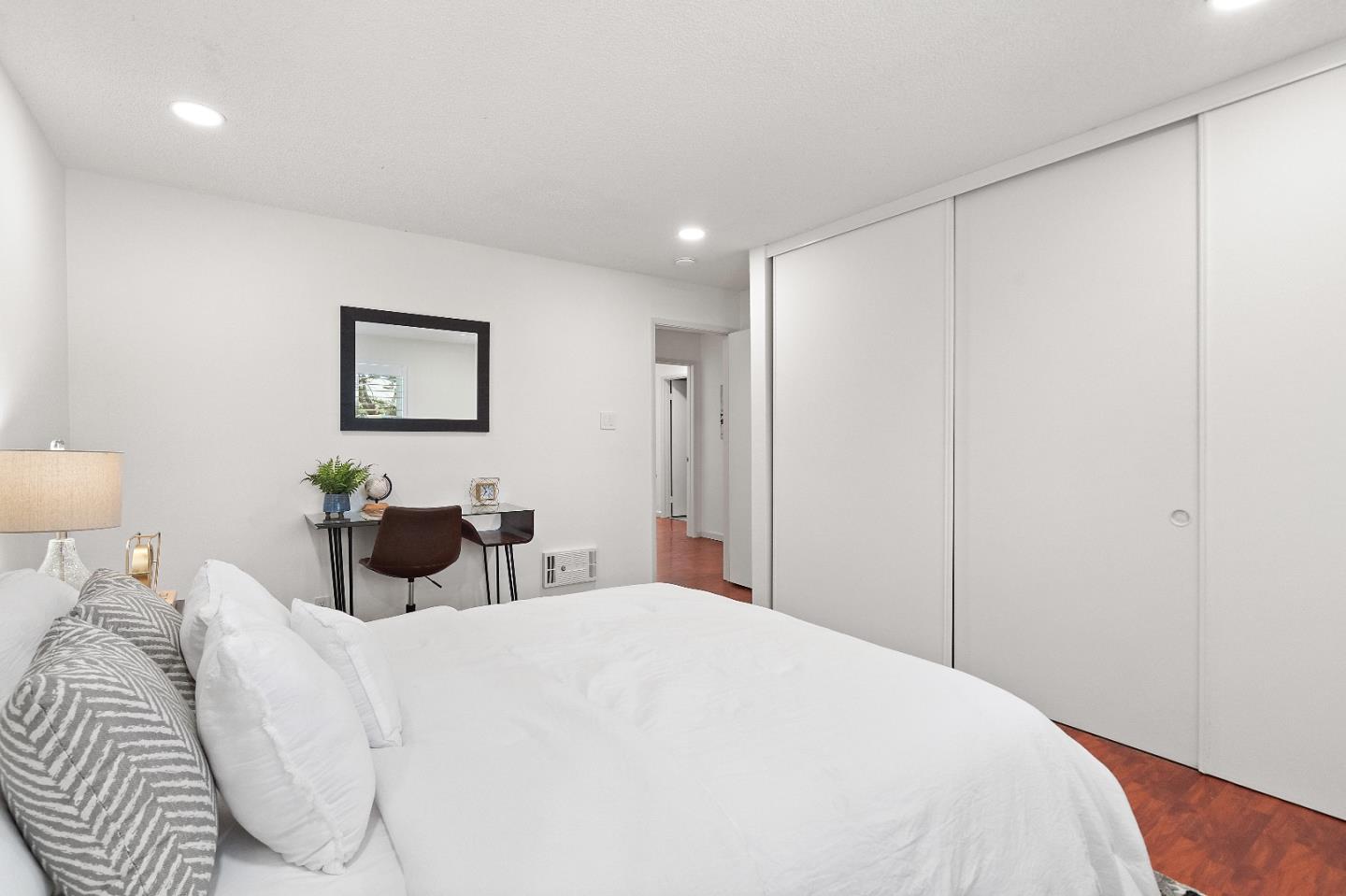 1 Appian Way Unit: 713-2