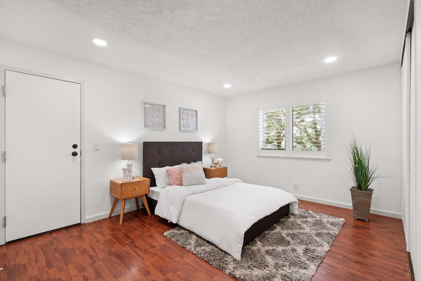 1 Appian Way Unit: 713-2