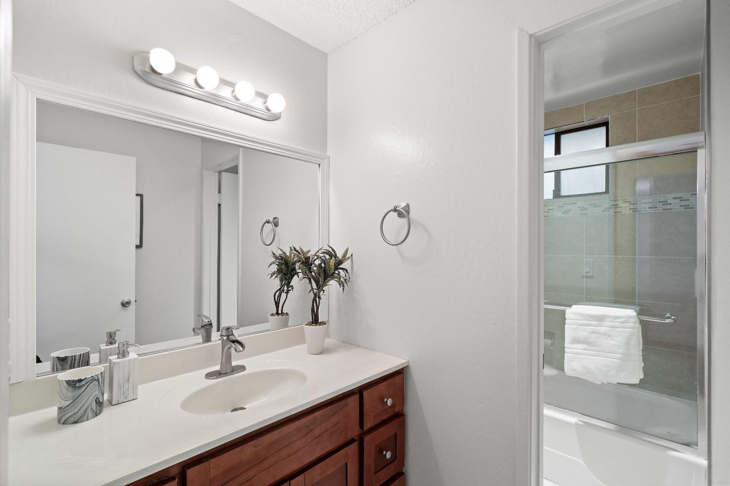 1 Appian Way Unit: 713-2