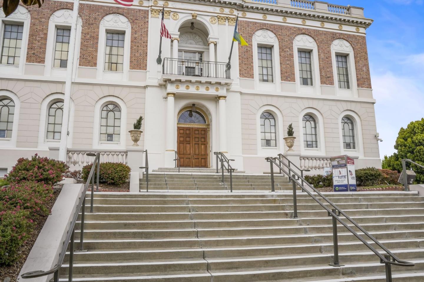 1 Appian Way Unit: 713-2