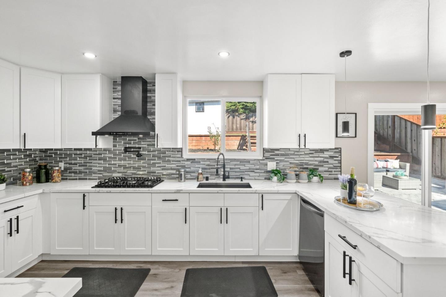 175 Beachview AVE