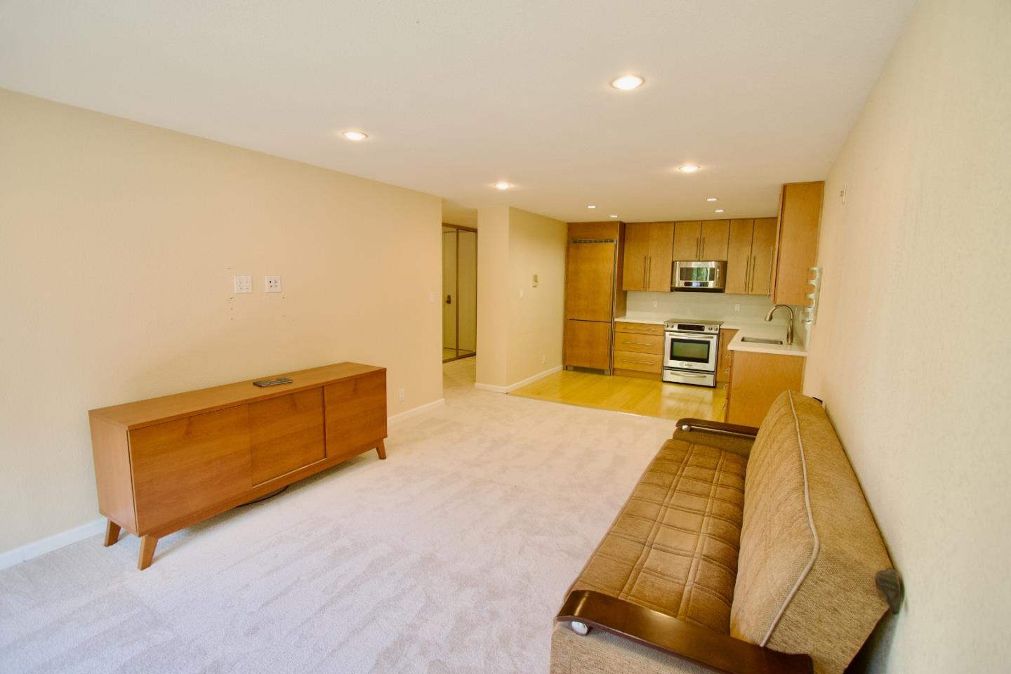 7203 Shelter Creek Lane