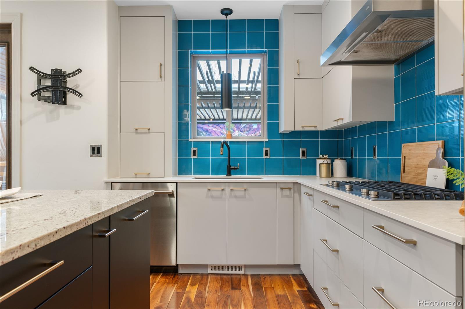 2334 Lowell Boulevard