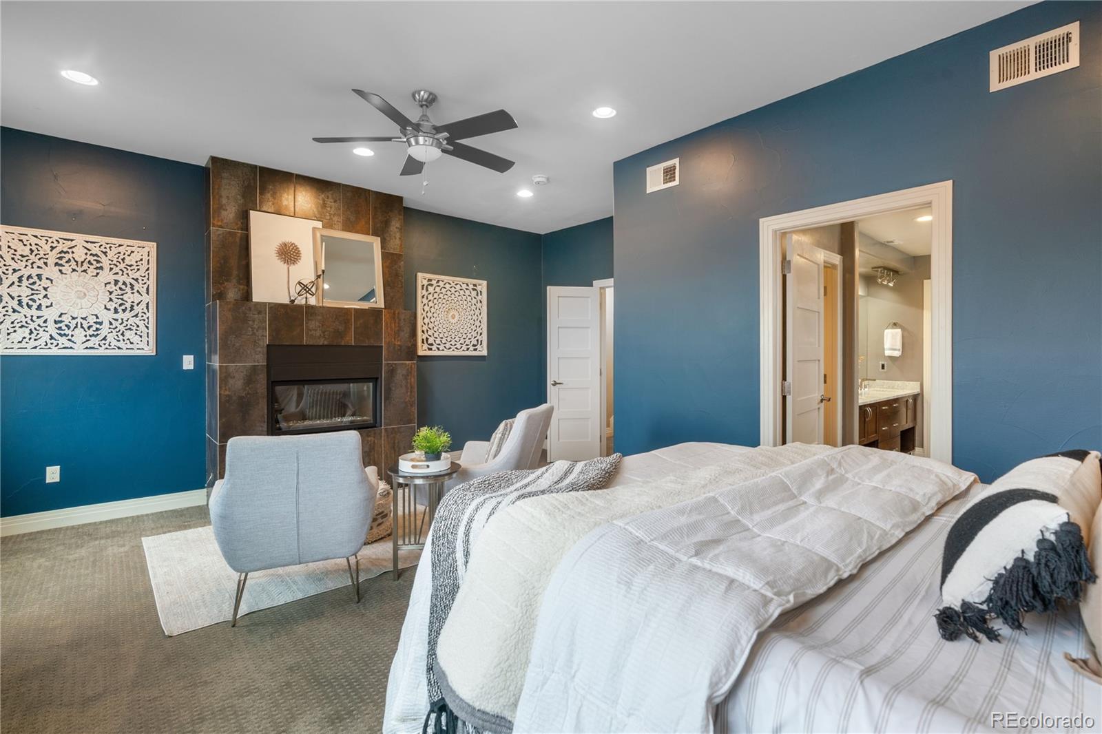 2334 Lowell Boulevard